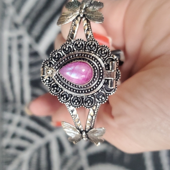 New Pink Rainbow Moonstone 925 Silver Butterflies Poison Cuff Bracelet. - Picture 1 of 12